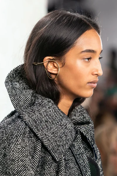 Look 5